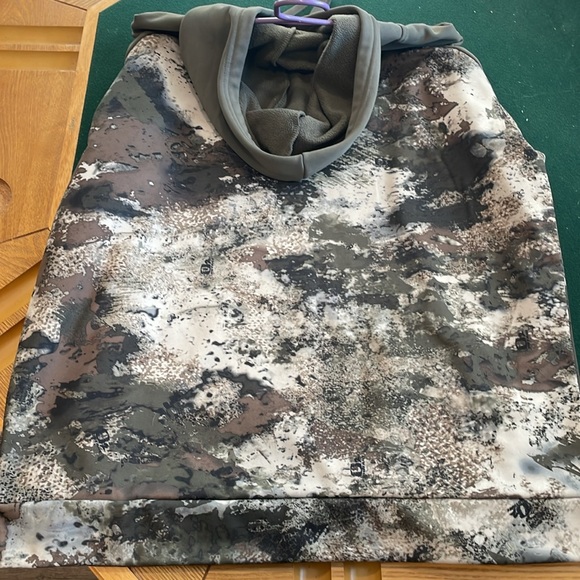 ⭐️⬇️ Cabelas Men’s Camouflage Sweatshirt/Hoodie - Picture 13 of 13